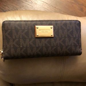 Michael Kors wallet